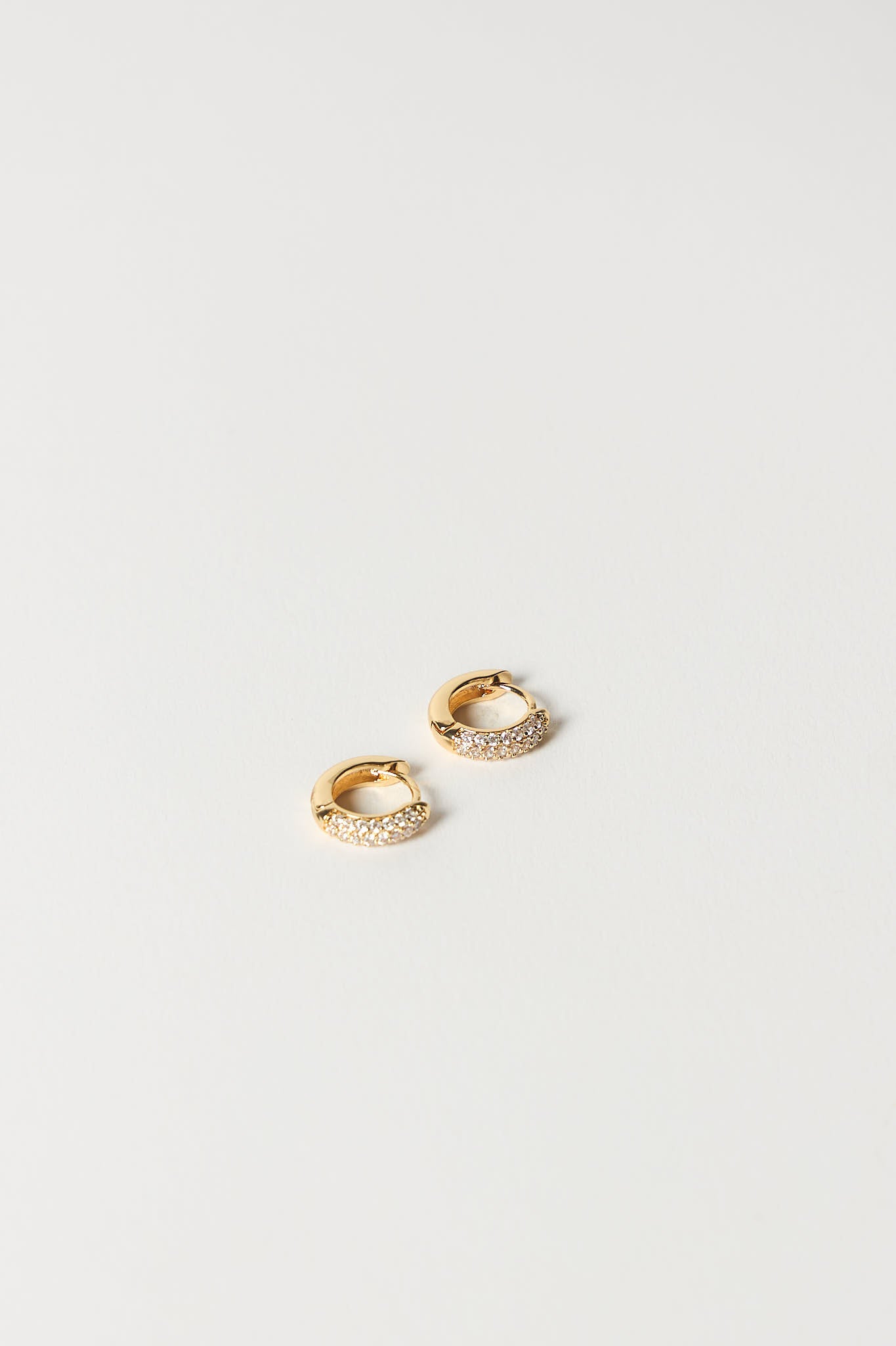 Chloe Sleeper Earrings - Gold - PERTH STOCKIST - AUSTRALIAN STOCKIST - WA STOCKIST - AUSTRALIA STOCKIST - AUS STOCKIST - PERTH BOUTIQUE - WA BOUTIQUE - AUS BOUTIQUE - AUSTRALIA BOUTIQUE