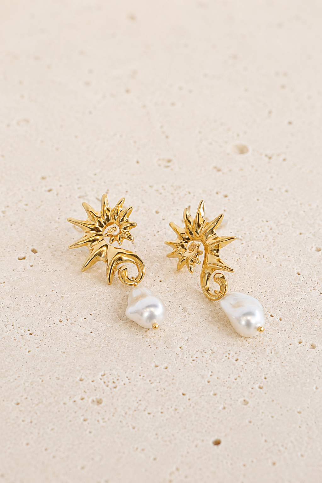 Piper Earrings - Gold