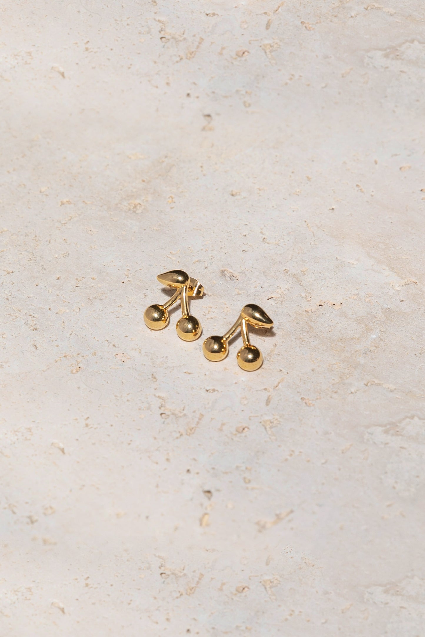 Mon Chéri Stud Earrings - Gold