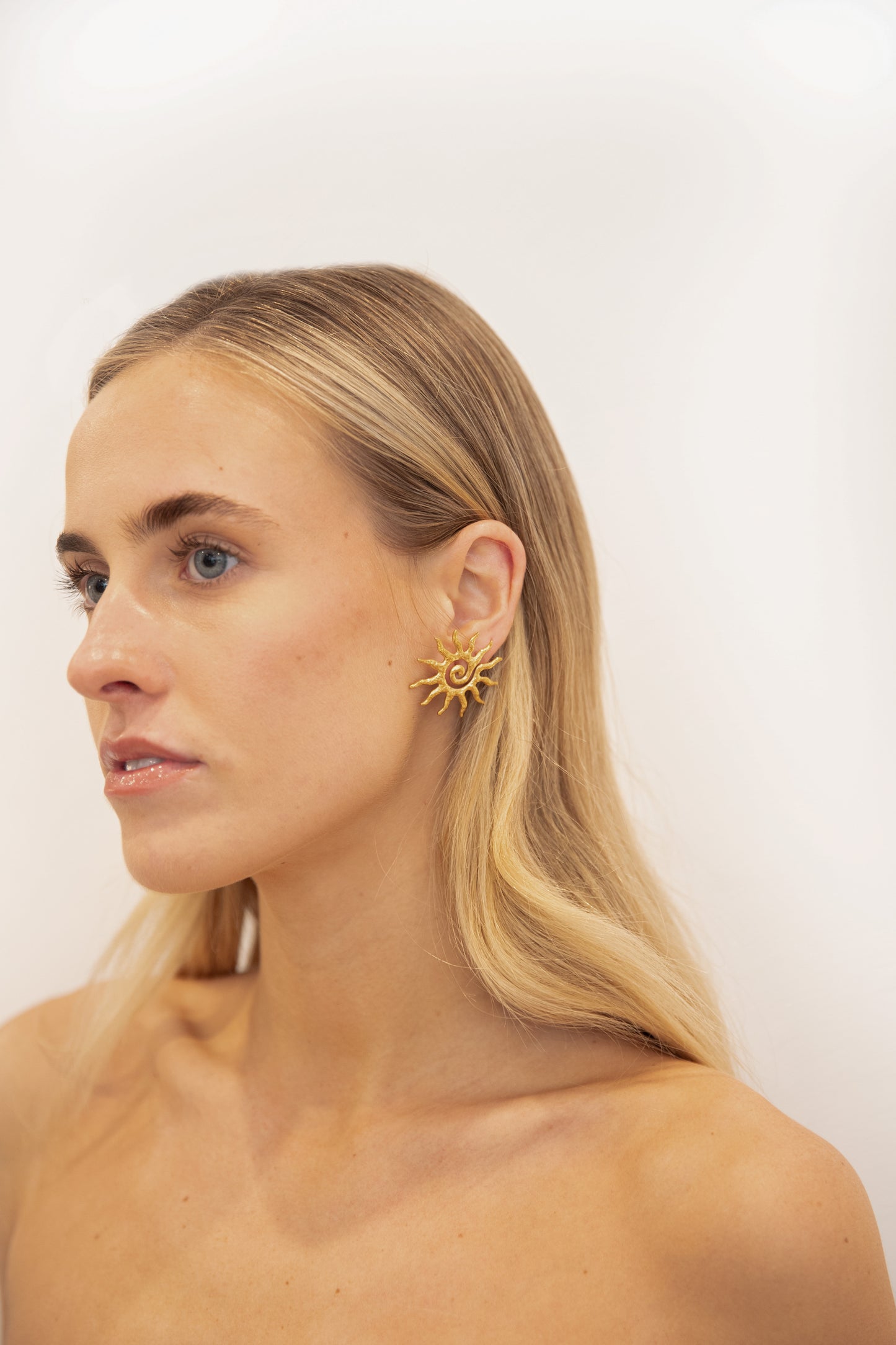 Sana Earrings - Gold
