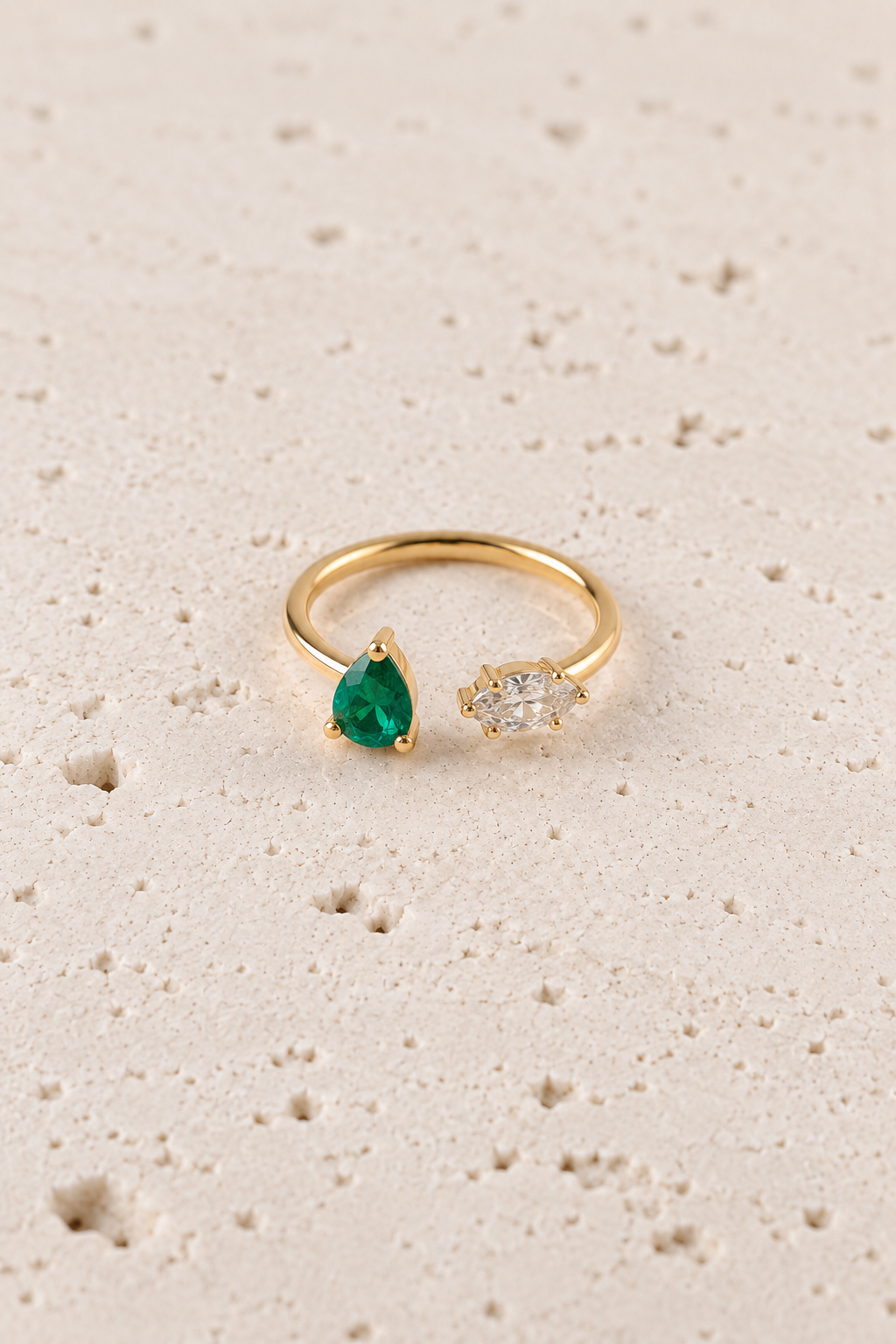 Delilah Ring - Gold / Emerald