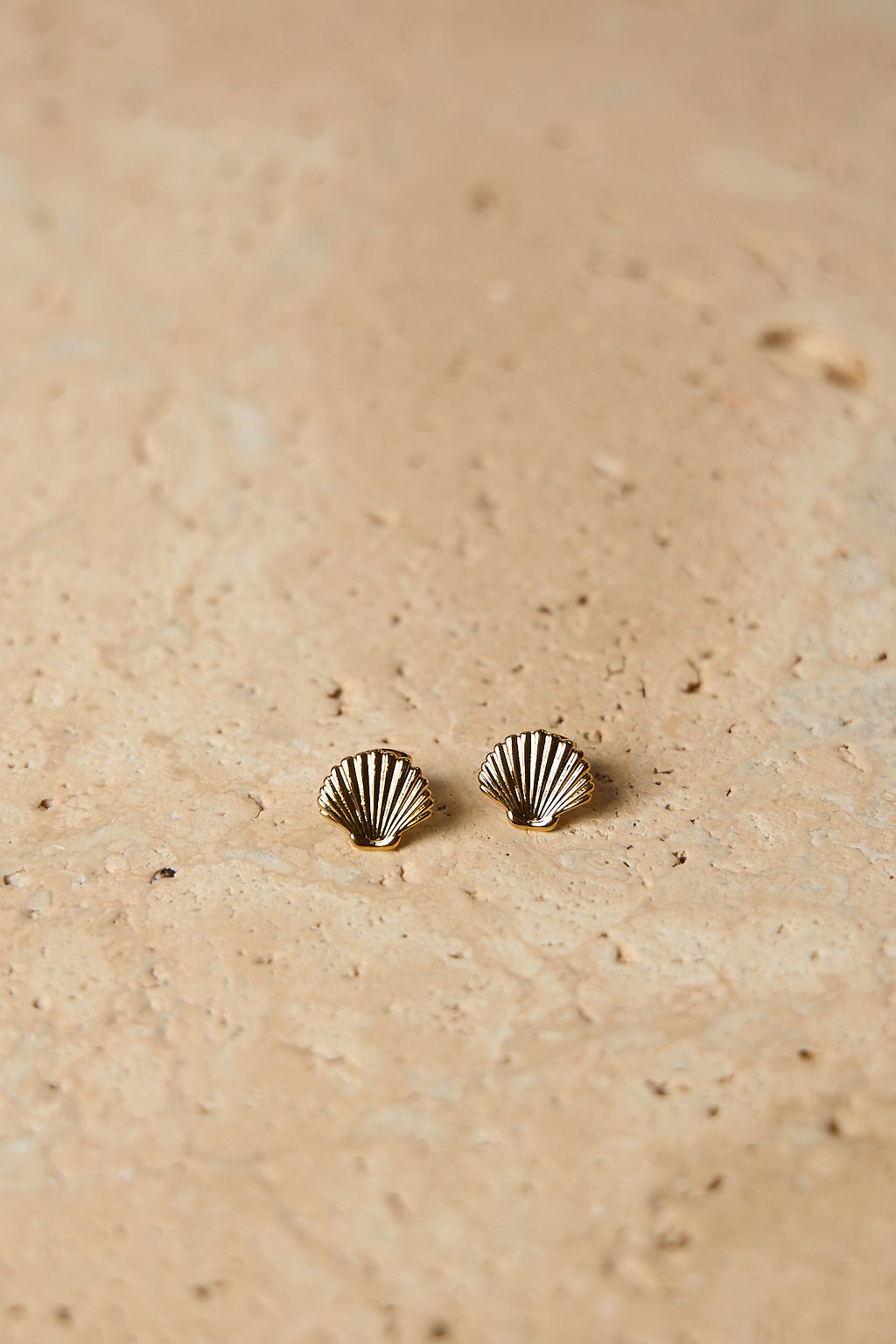 Ada Stud Earrings - Gold