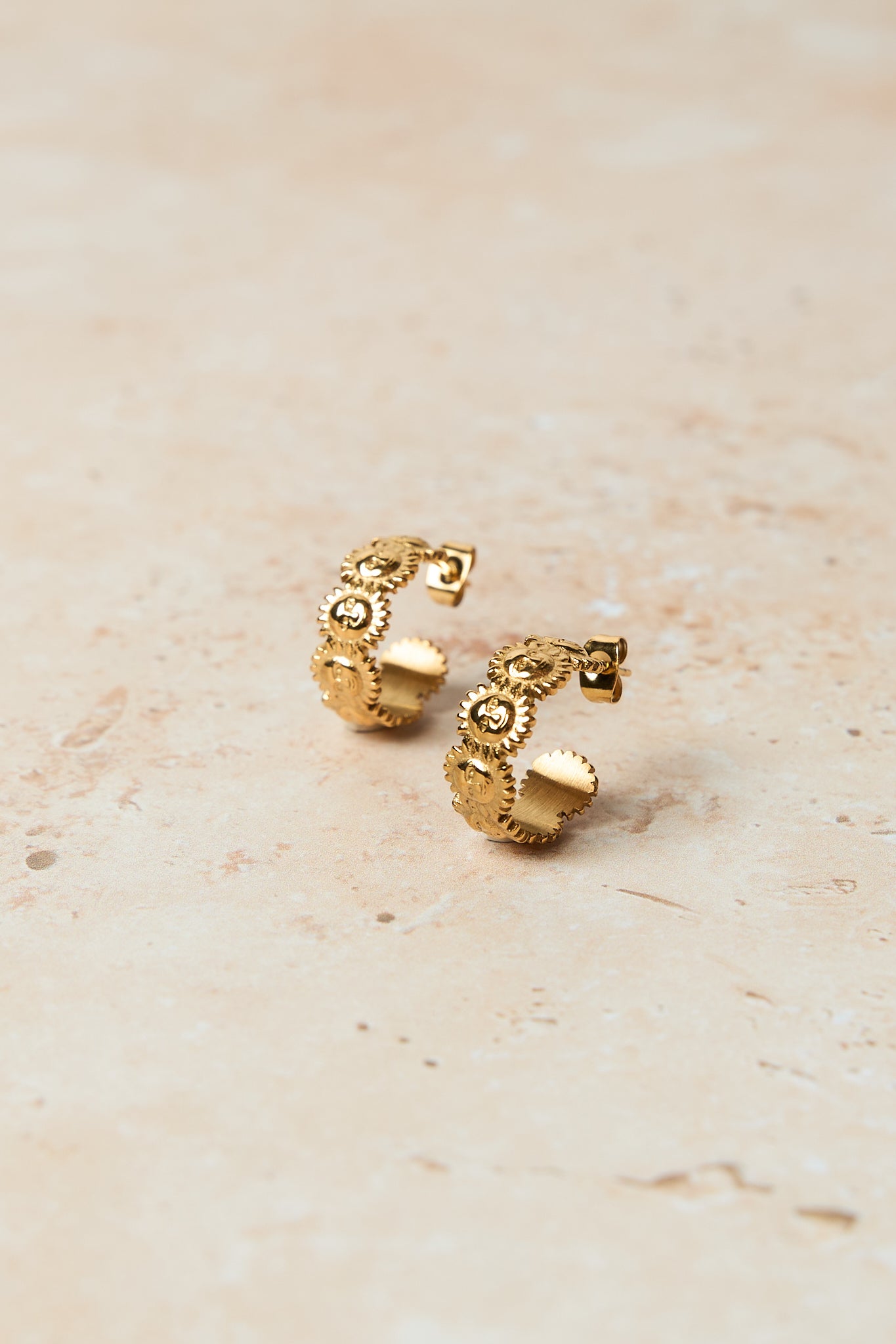 Eliana Hoop Earrings - Gold