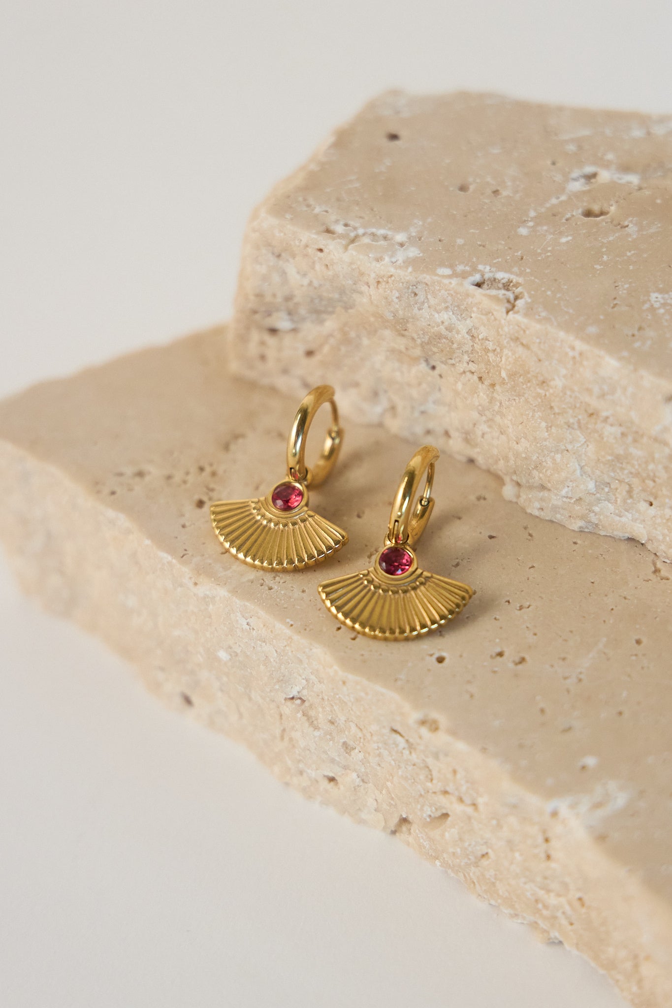 Mason Earrings - Gold / Fuchsia