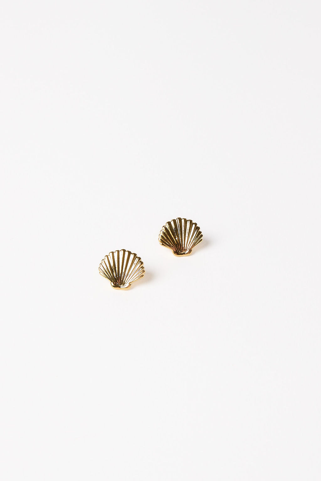 Ada Stud Earrings - Gold