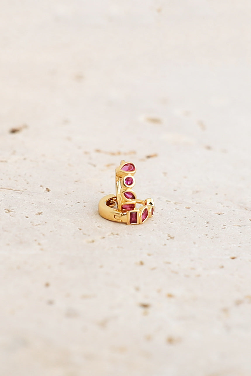 Zoé Huggie Earrings - Gold - Fuchsia