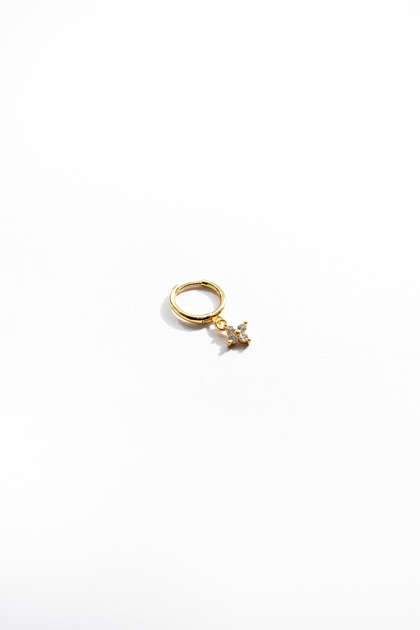 Jessie Hoop Earrings - Gold