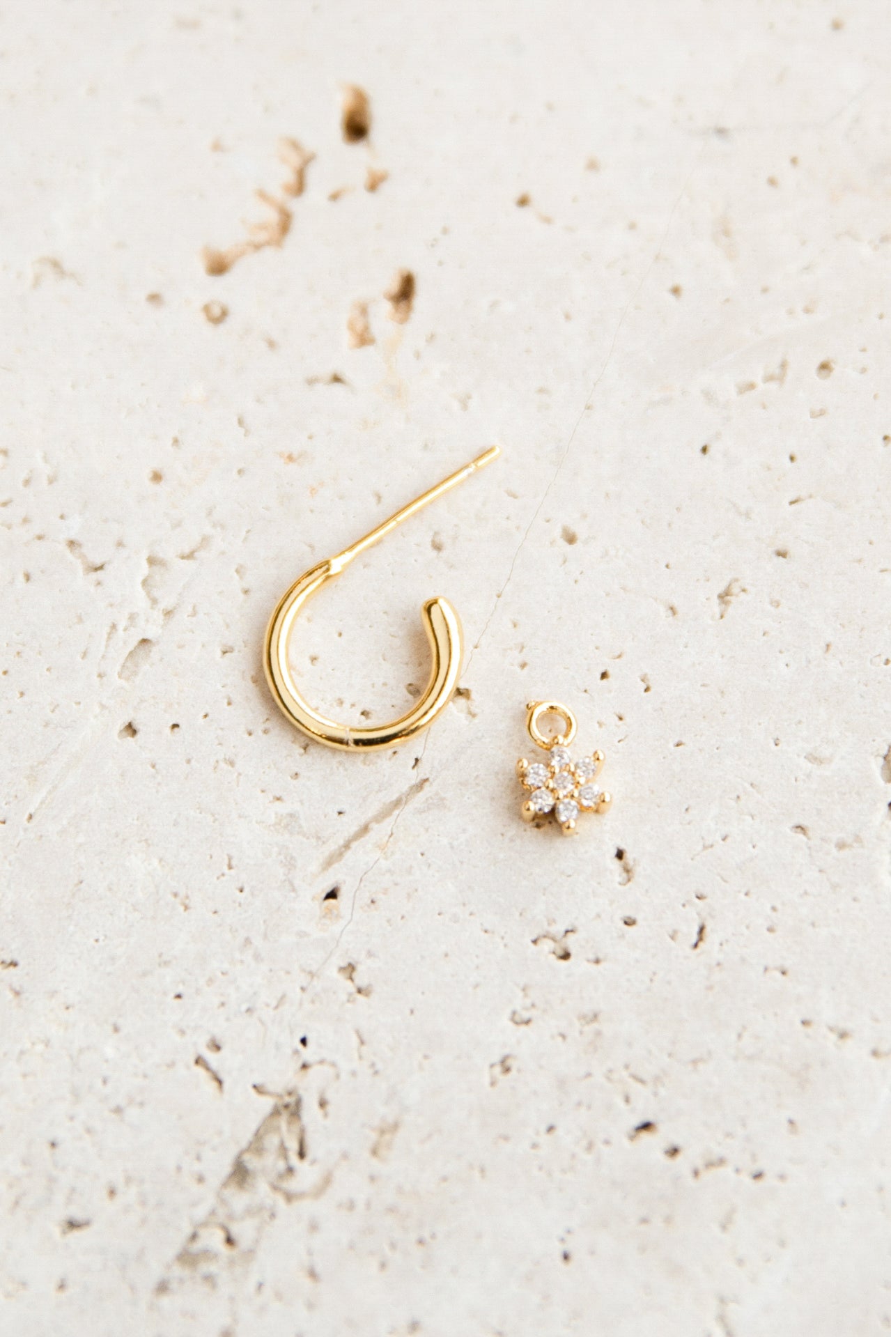 Nova Hoop Earrings - Gold